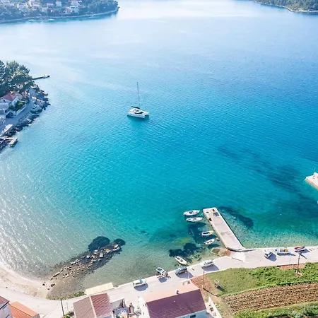 Nikolina Lu - One-bedroom With Terrace * Lumbarda