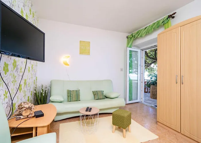 Nikolina Lu - One-bedroom With Terrace