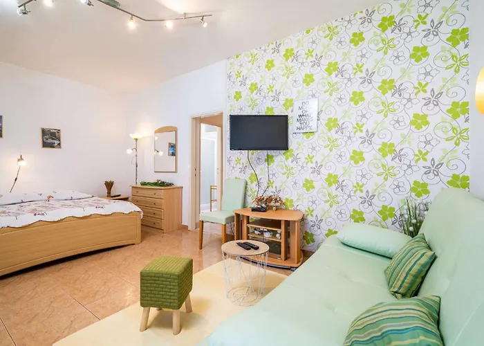 아파트 Nikolina Lu - One-bedroom With Terrace *