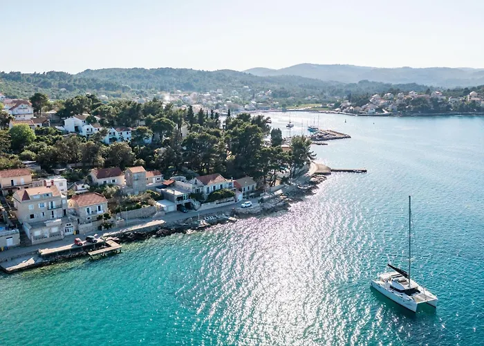 아파트 Nikolina Lu - One-bedroom With Terrace 룸바르다