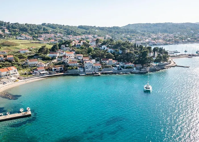 아파트 Nikolina Lu - One-bedroom With Terrace 룸바르다