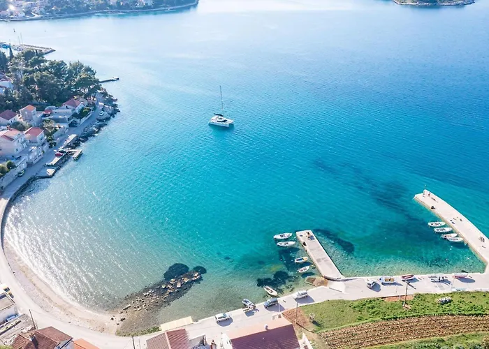 Nikolina Lu - One-bedroom With Terrace * 룸바르다